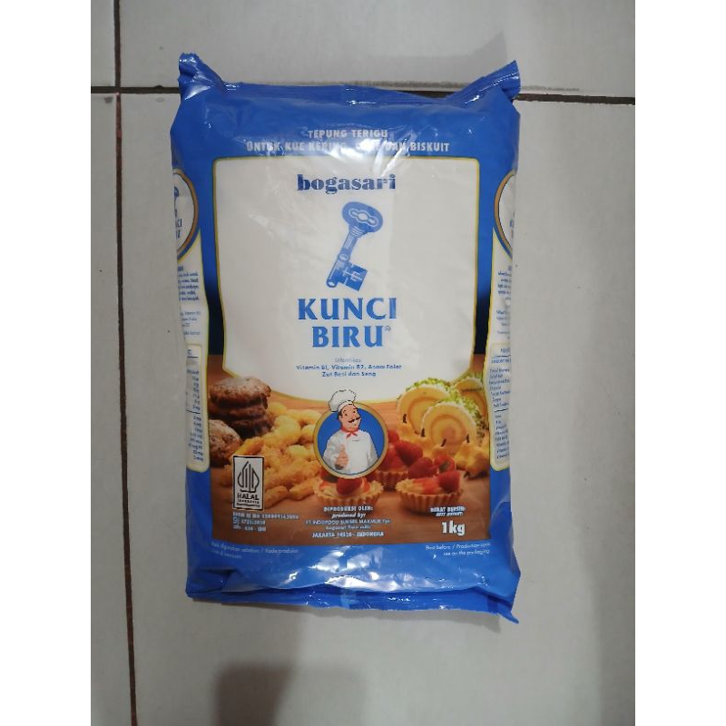 

Tepung Terigu Kunci Biru 1000gr