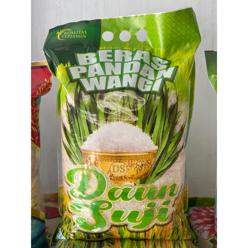 

beras daun suji 5 liter