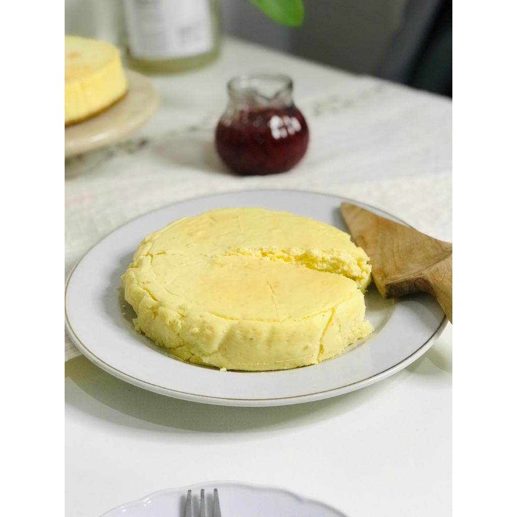 

Dinah Signature Cheesecake || / / || gluten free cheesecake
