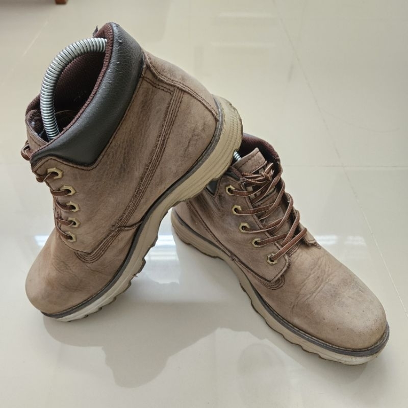 Sepatu Boots Second Branded Caterpillar Size 40 Insole 25cm
