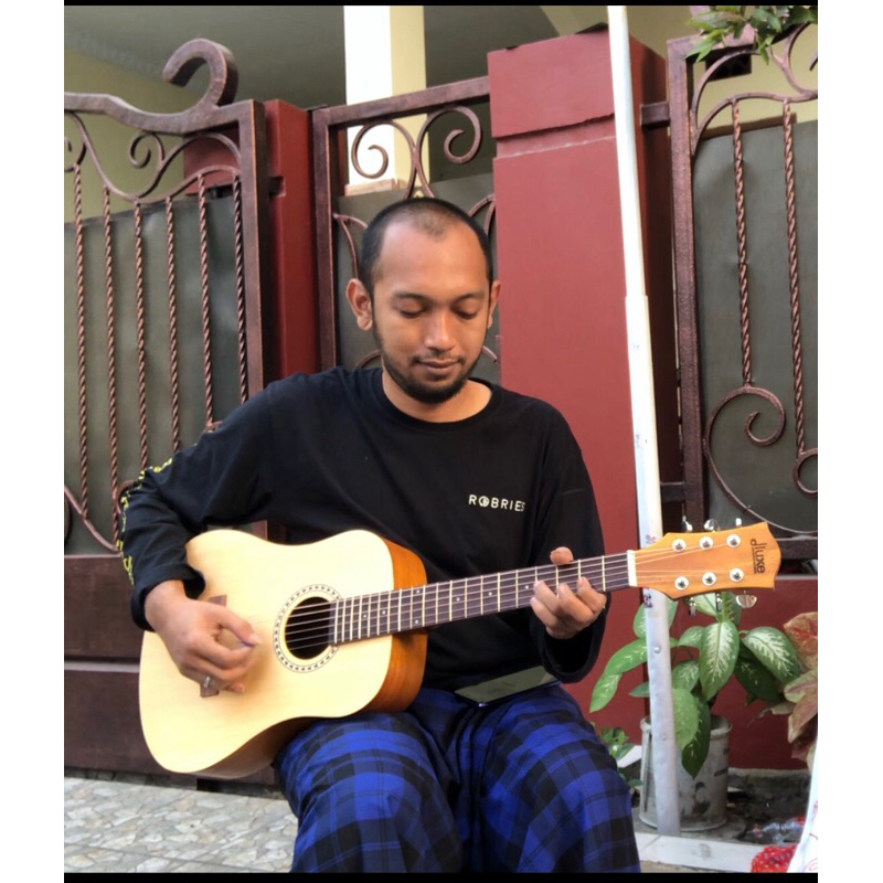 Gitar Dluxe Akustik Nilon Second