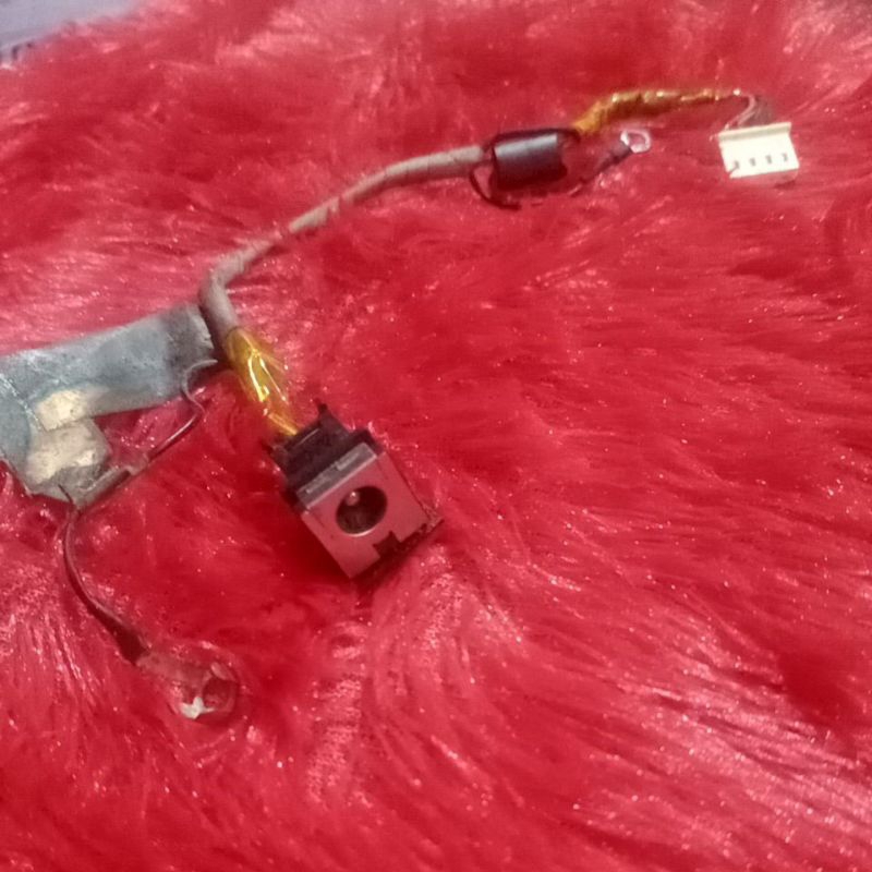 konektor dc laptop Toshiba Satellite L310