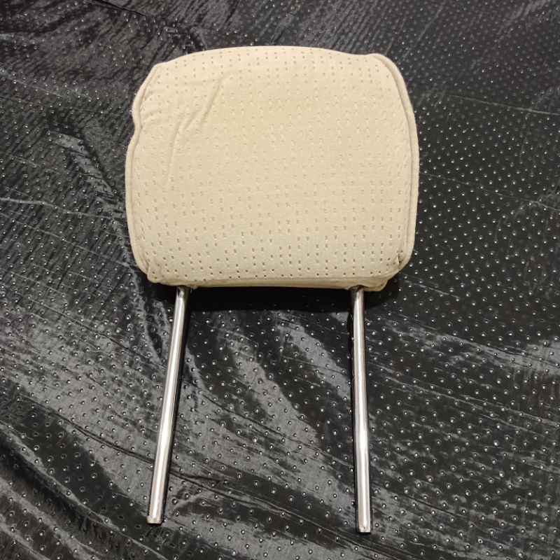 Headrest jok mobil Nissan Grand Livina plus sarung