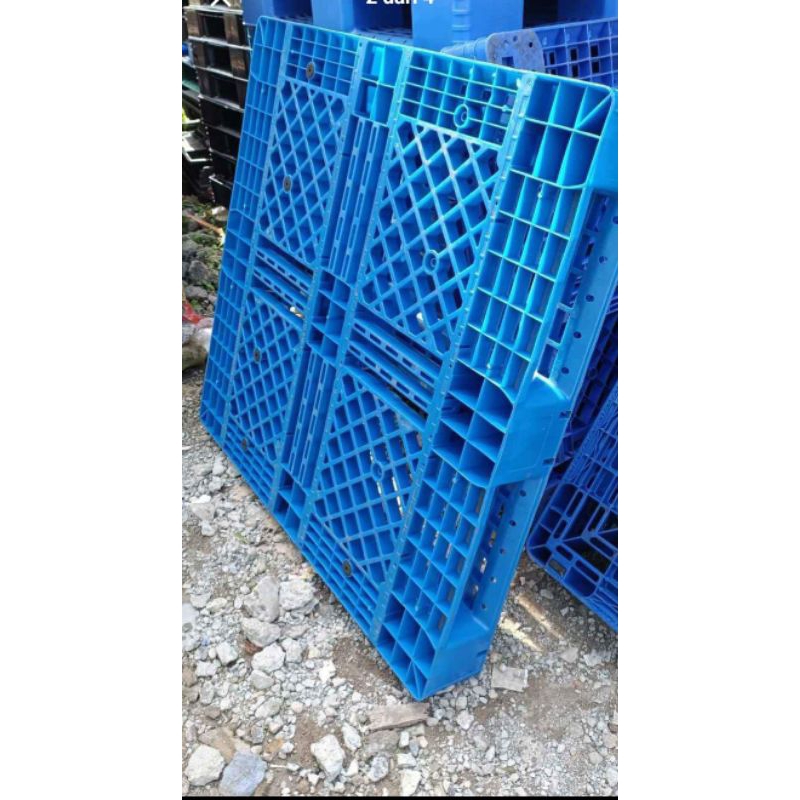 

palet plastik tatakan barang warna biru ukuran 110x110x15