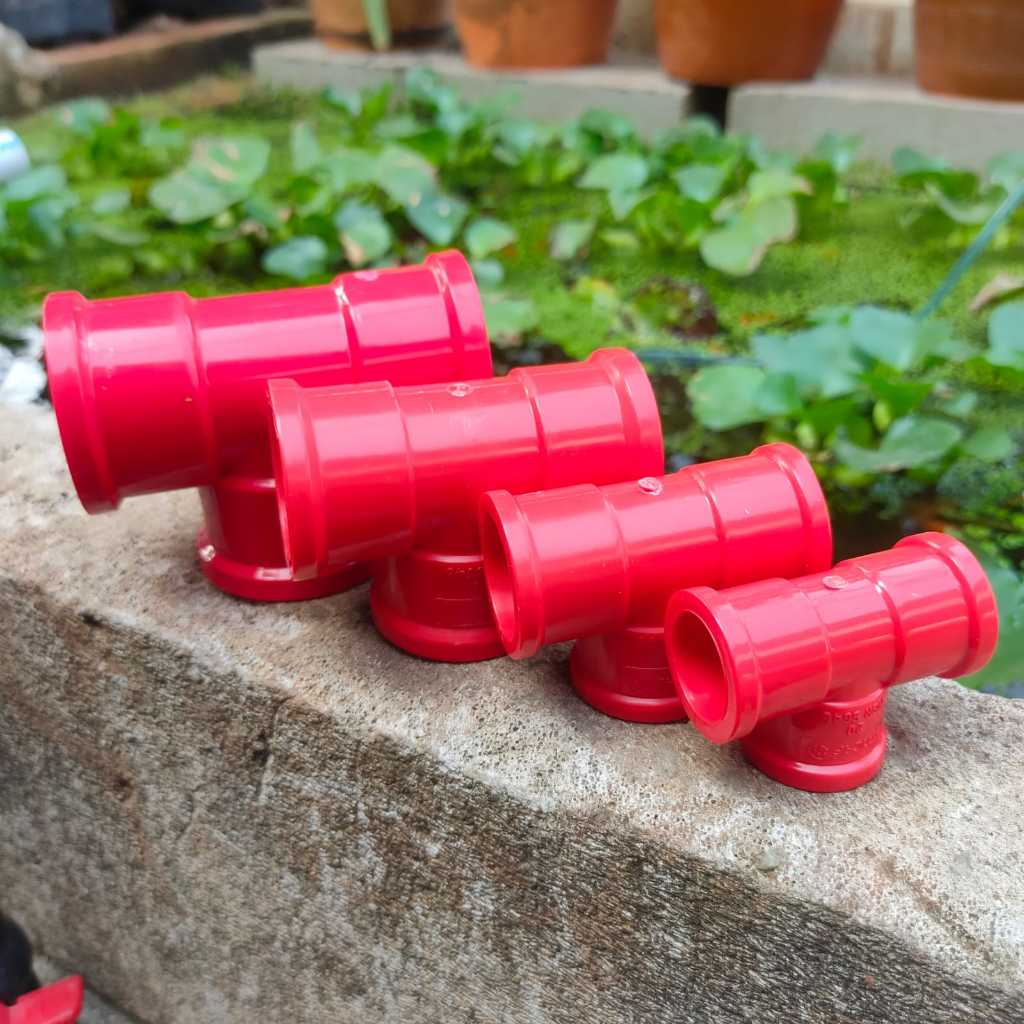 sock t /tee soket  tee merah pipa upvc sambungan pipa