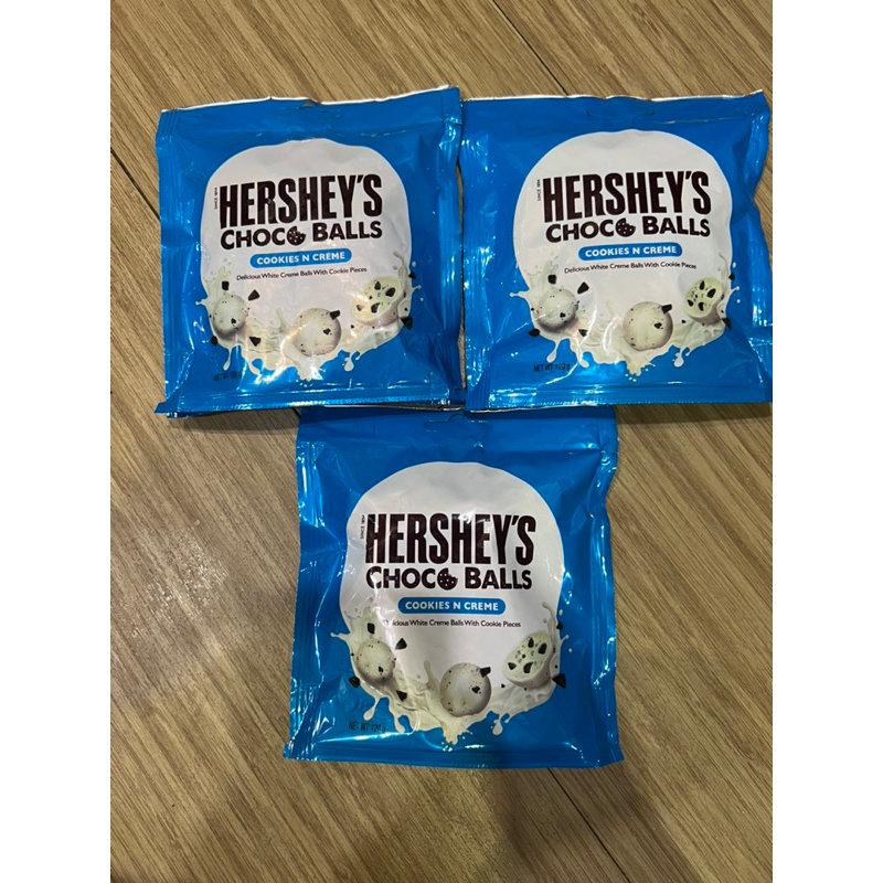 

Hershey's Choco Balls Cokies and Creme Original Australia