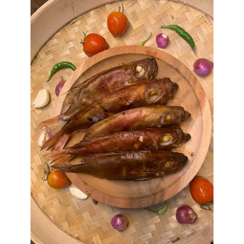 

Ikan asap demamg /mata goyang asli pati (isi 5)
