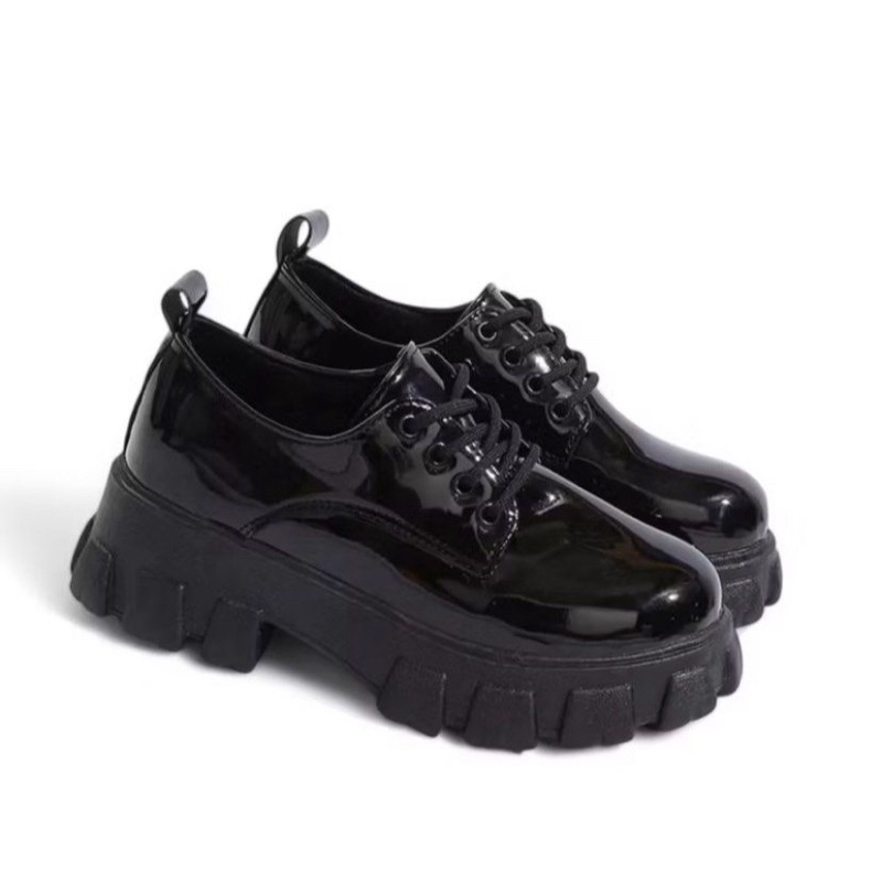 preloved sepatu docmart dr martens mary jane boots sneakers wanita glossy