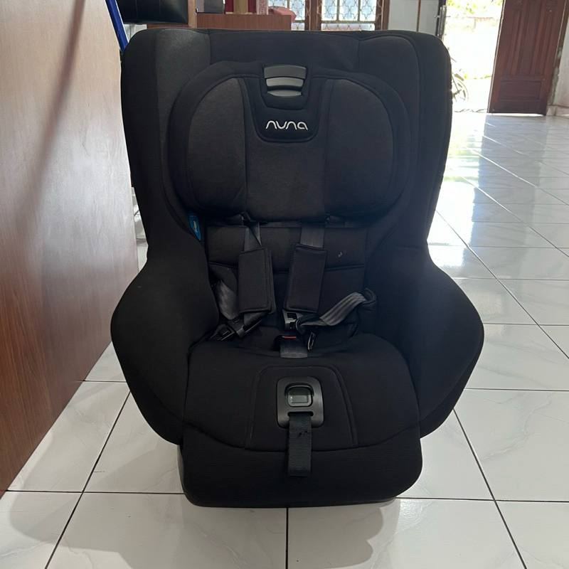 NUNA RAVA CAR SEAT PRELOVED