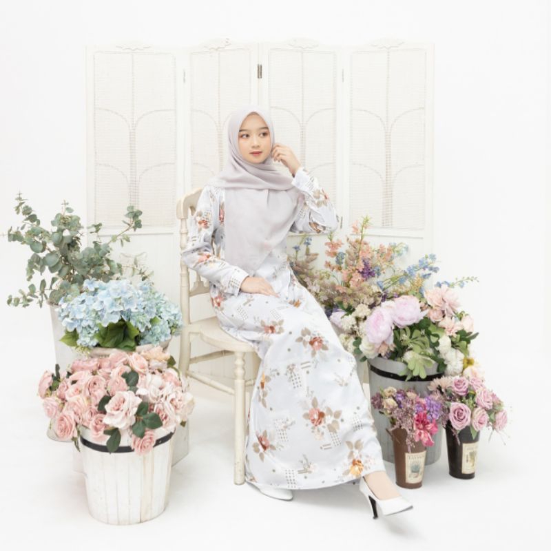 Elliza Official - Nazwa Dress Bahan Dior Silk Print Warna Light Grey Gamis Homedress Busui Size S - 