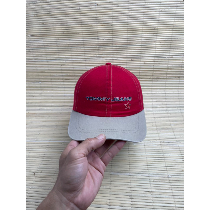 topi tommy hilfiger merah second original