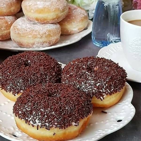 

Donat Topping - Meses, Kacang dan Keju