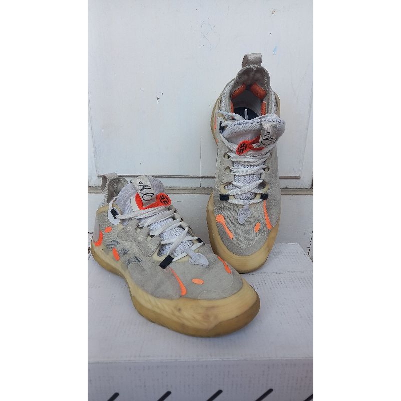 Sepatu Basket Harden Vol.5, Size 41½