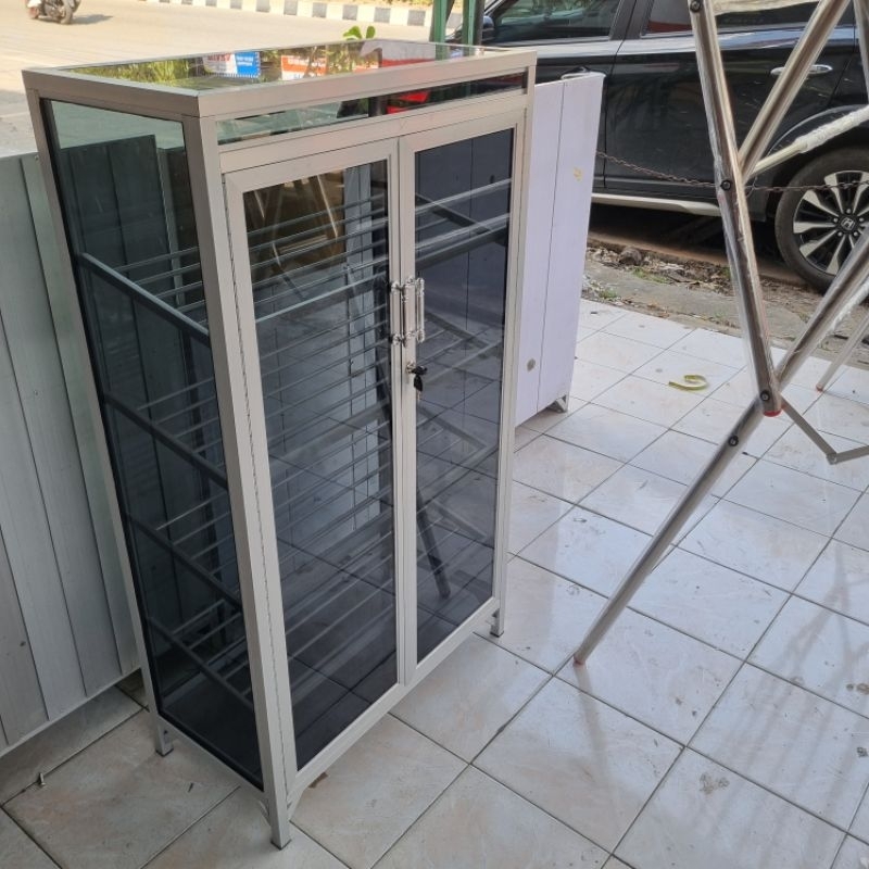 LEMARI SEPATU ALUMINIUM KACA