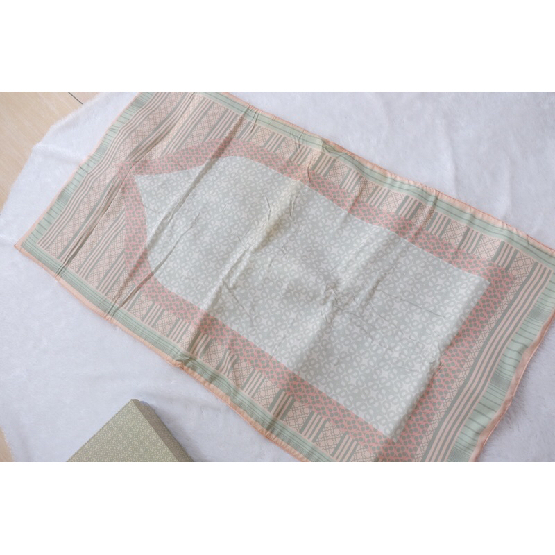 As is buttonscarves travel prayer mat