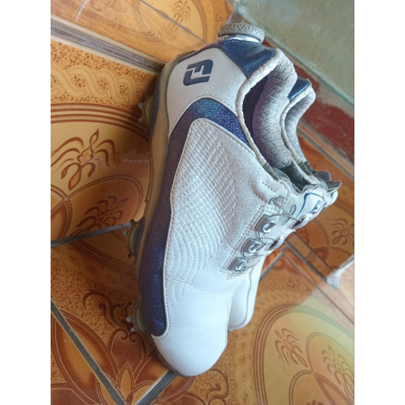 Sepatu golf wanita FJ DNA boa spikeless