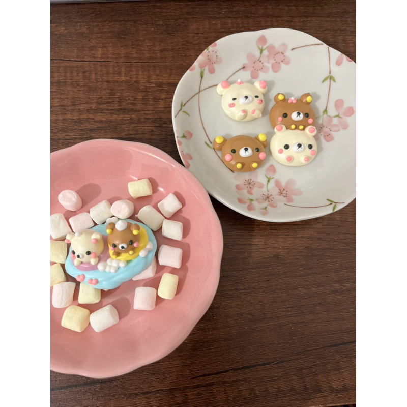 

rilakuma meringue cookie