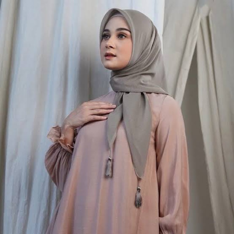 JILBAB SEGI EMPAT PARIS TASEL / HIJAB TASEL SEGI EMPAT POLOS