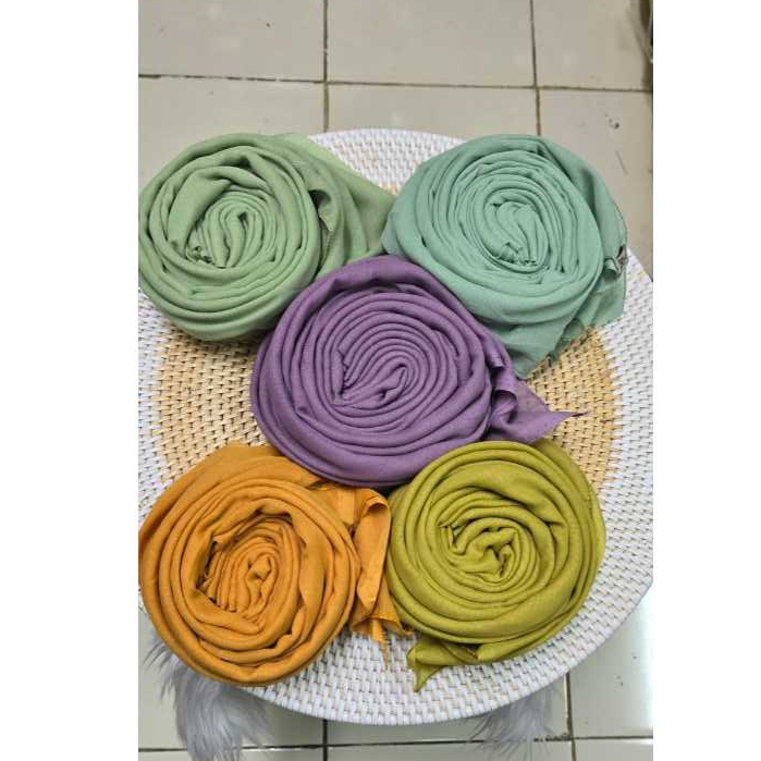 Hijab Segi Empat Paris Jadul Polos  / Jilbab Segi Empat Paris Polos