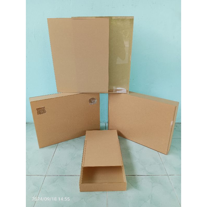 

Box Sliding Akrilik Untuk Frame Mahar Free Gantungan