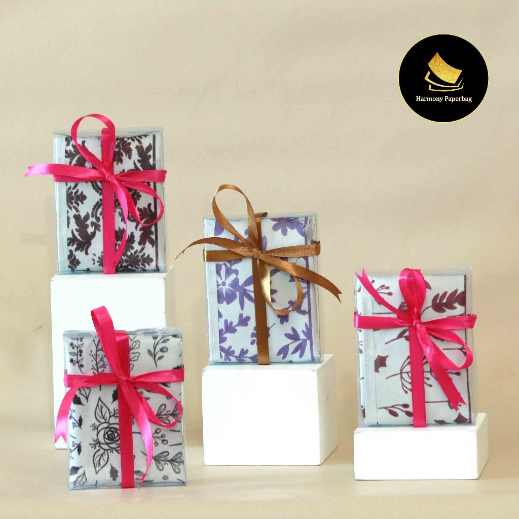 

Mika packing souvenir Ukuran 9,5 x 12,5 x 3
