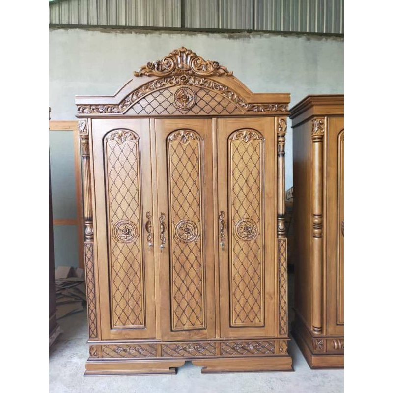 lemari pakaian kayu jati/lemari ukiran Jepara/lemari pintu 3