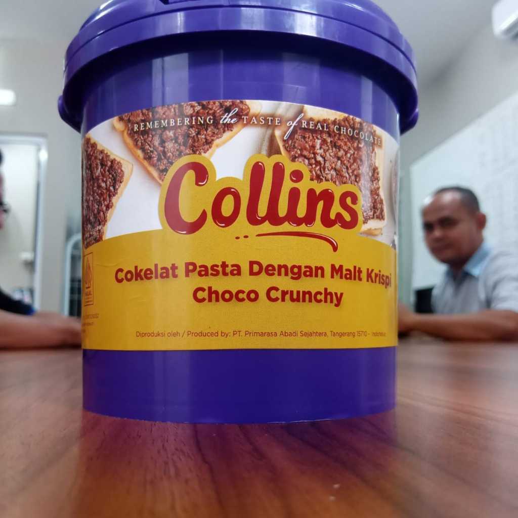 

COLLINS CRUNCHY KEMASAN 1 KG / COLIN VIRAL FULL COKLAT