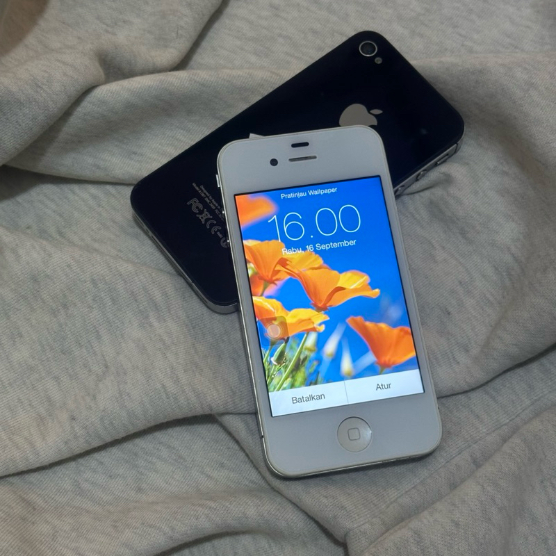 iPhone 4 8/16/32GB (Putih - Wifi)