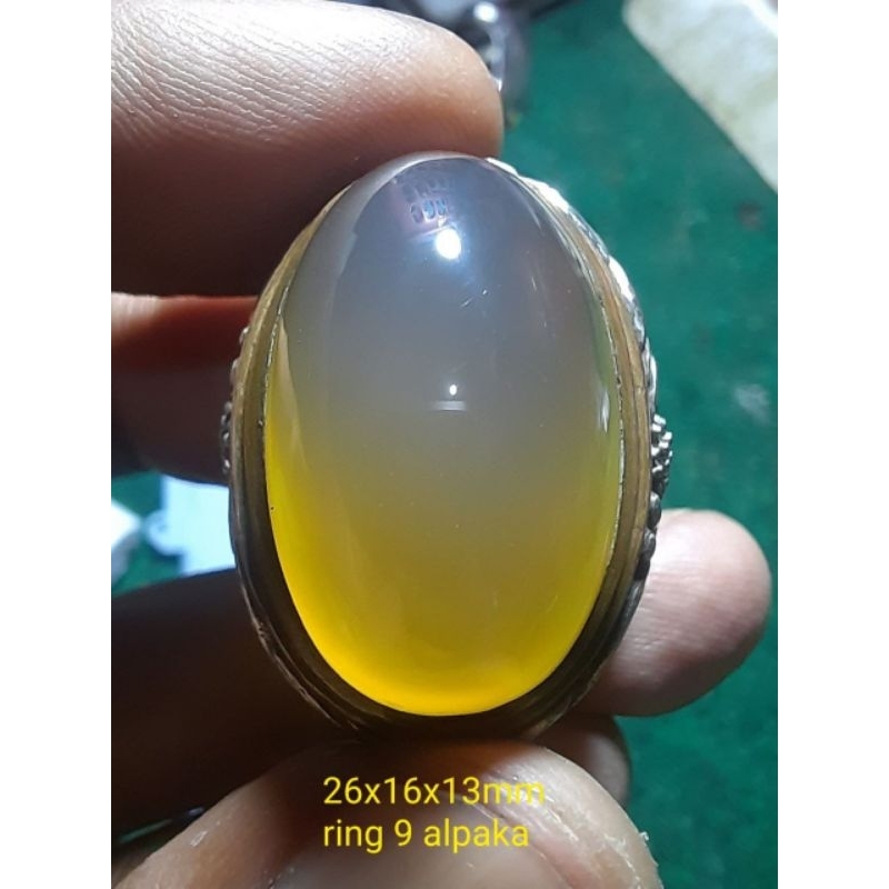Batu Bacan Obi Nucleus Natural