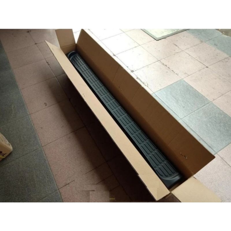 cover footstep fortuner vnt BARANG ORYGINAL TOYOTA