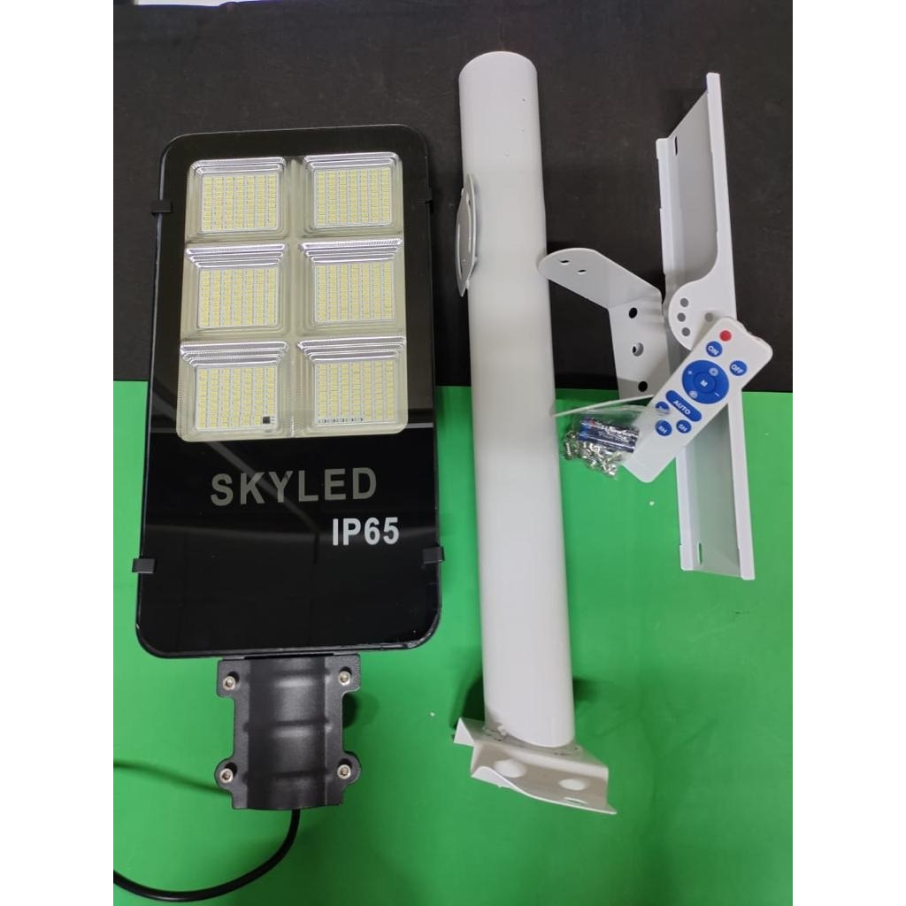 WANDI LAMPU JALAN / KAP JALAN LED 240W PUTIH+RGB SOLAR CELL