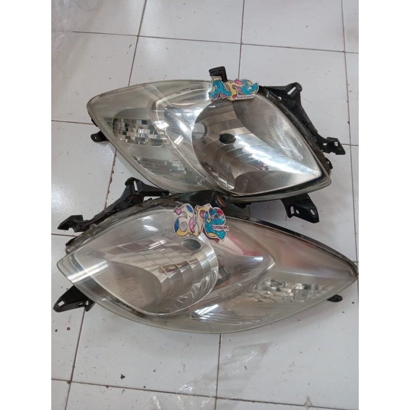 headlamp toyota yaris