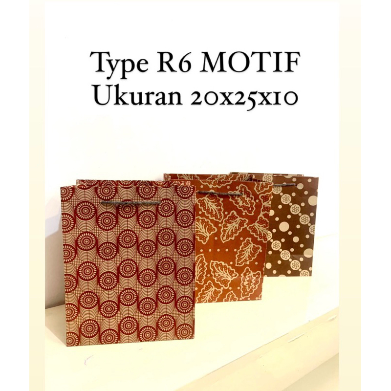 

PAPERBAG R6/R7 motif,polos ukuran PxTxL. 20x25x10