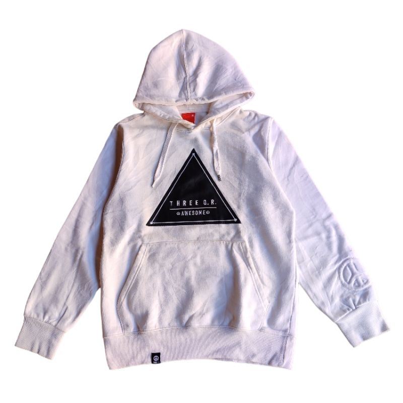 Hoodie Three Q.R.
