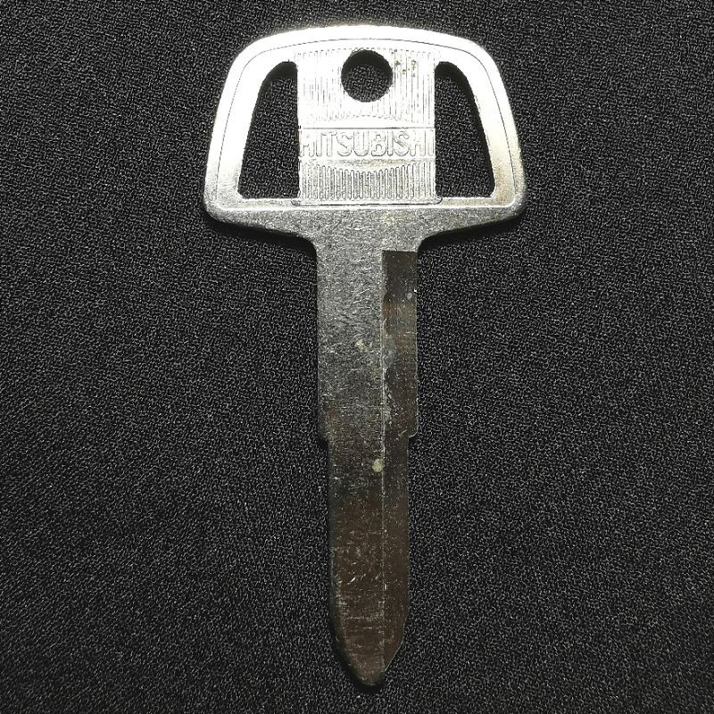 Bahan kunci Mitsubishi l 300 l300 colt kol bak gundul kiri kontak set magnet keyblank mentah motor m