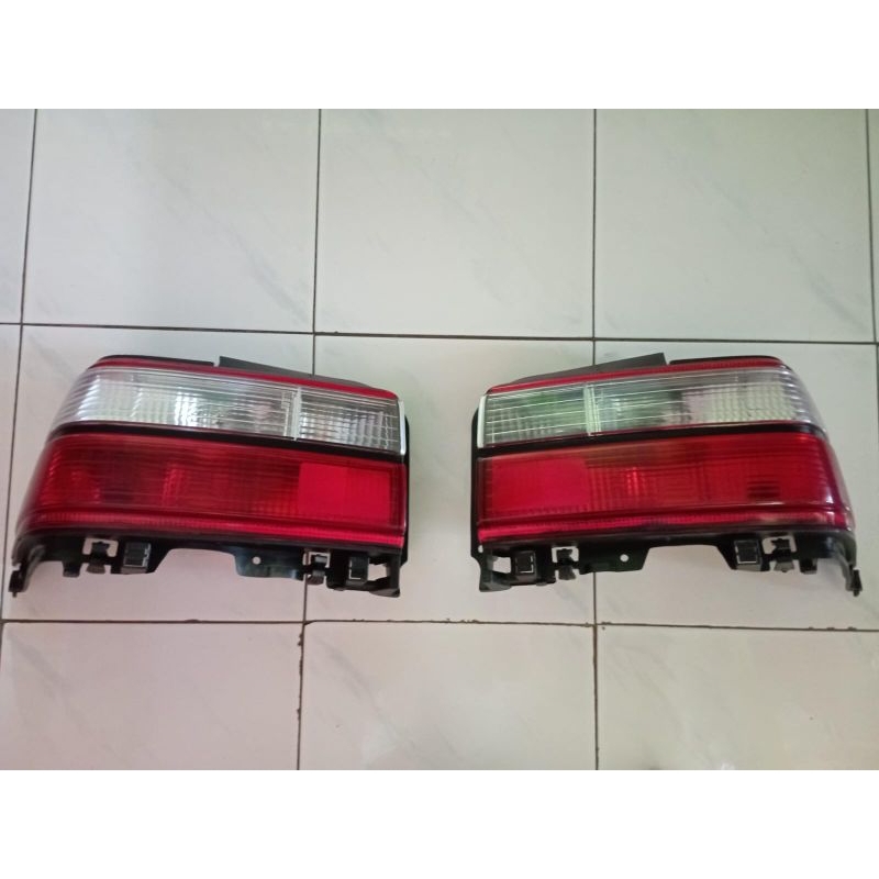 Lampu belakang corolla great 1993 - 1995