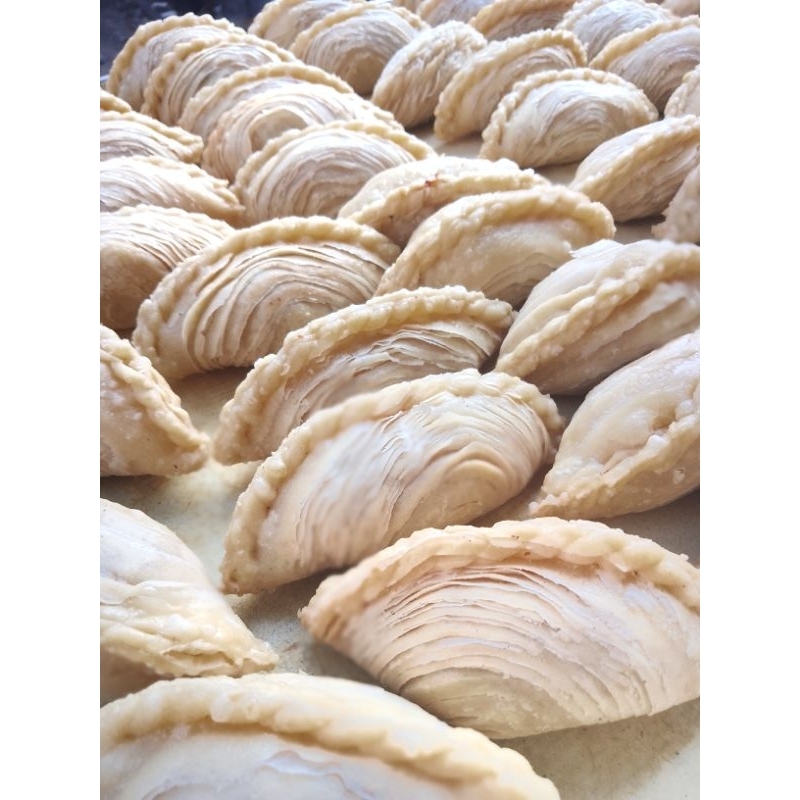 

FRozen Pastel Bahagia / karipap / curry puff isi Ayam wortel