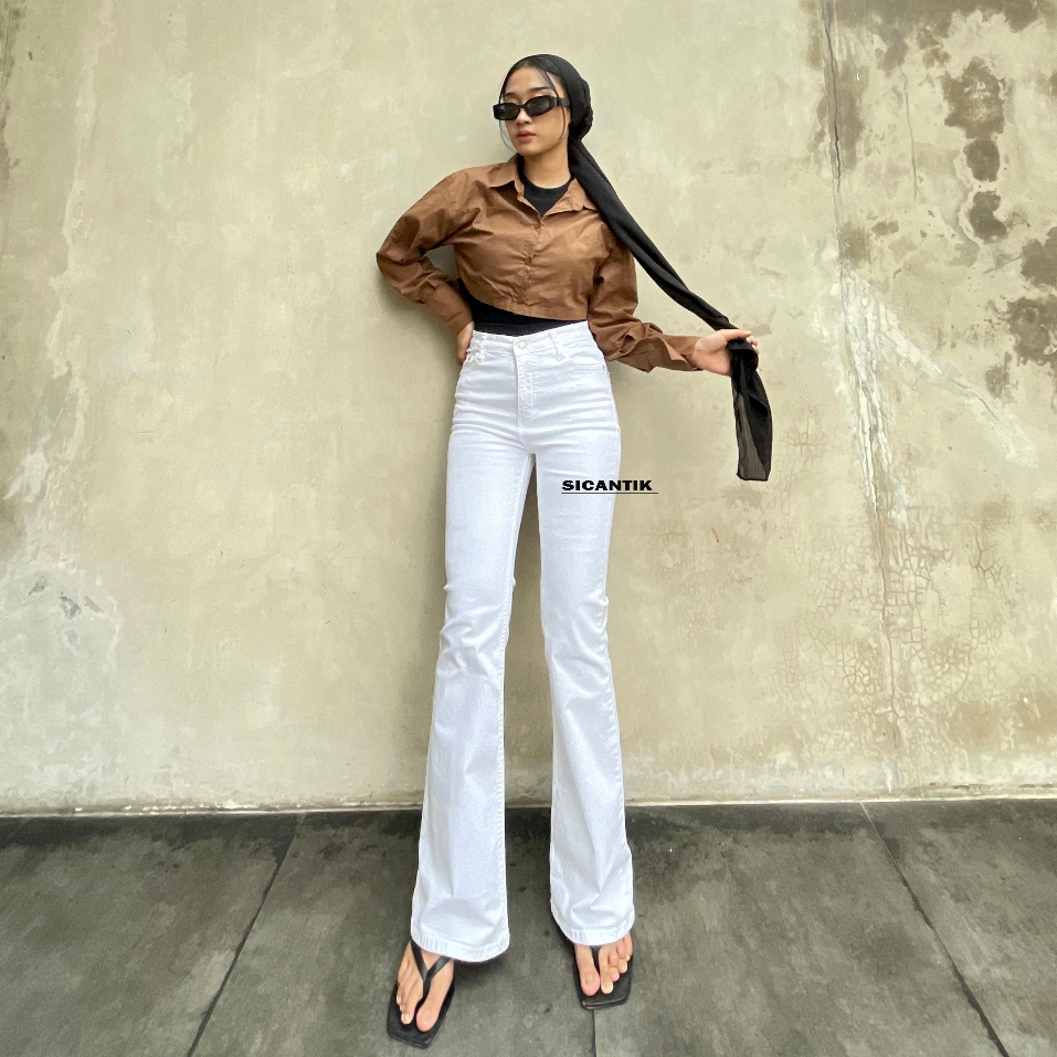 SICANTIKJEANS - Highwaist Cutbray Panjang Jeans Import Putih l B 81.15 Size 27-34 Wanita