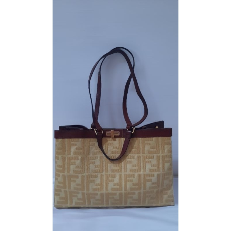 preloved tas FENDI (real pict)