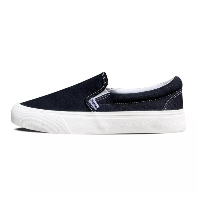 Thunderbear Slip On Hitam Putih Sepatu