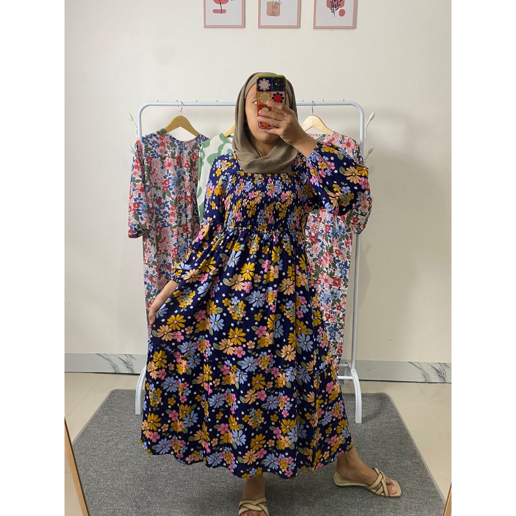 Daster Panjang Model Smocked (Long Dress) Katun Bunga - Blue Navy