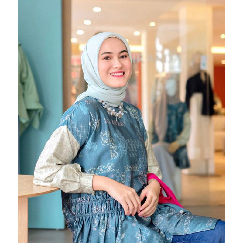 ANUVA TOP RIA MIRANDA Spring 2022 NEW with Label Tag❣️