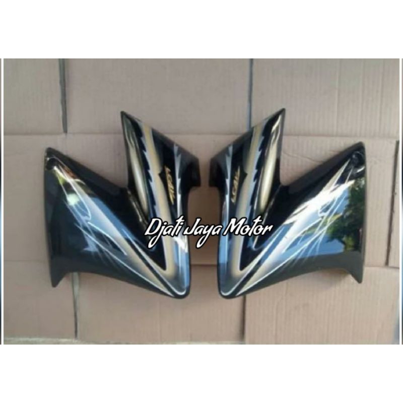 Cover Sayap Tangki YAMAHA Vixion Old/Lama 2010 Set Striping