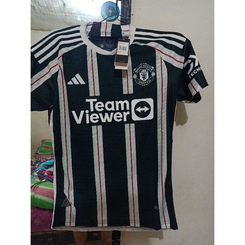 new Manchester united 2023/2024  home, away, player issue