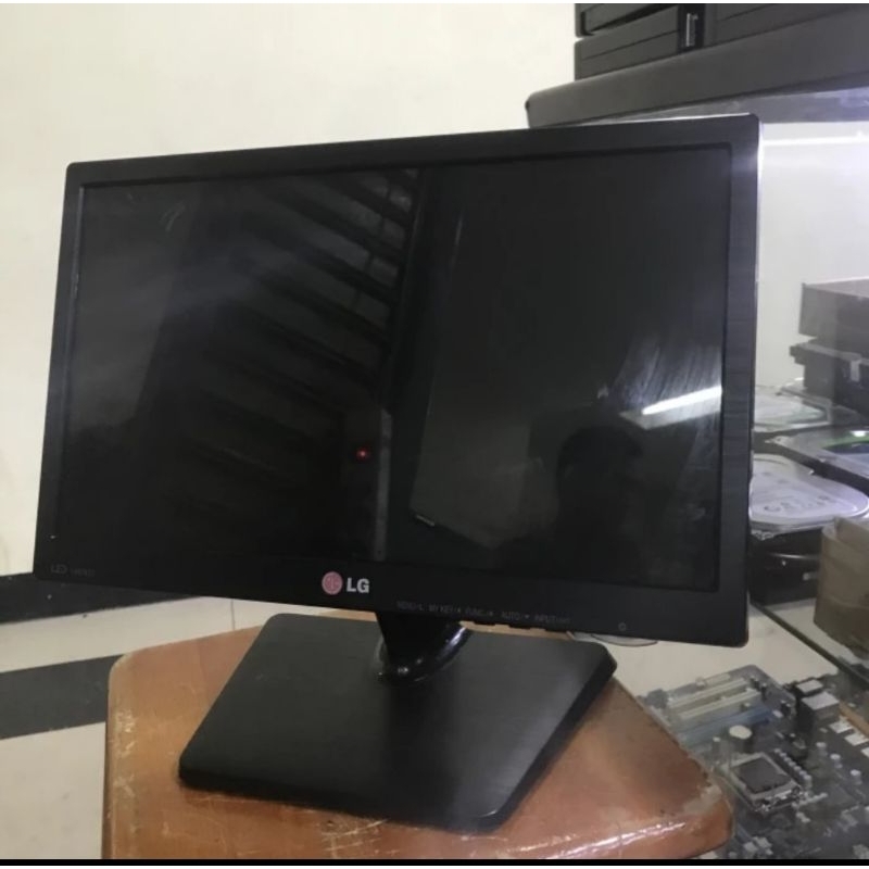 MONITOR LG LED 16INCH LENGKAP KABEL