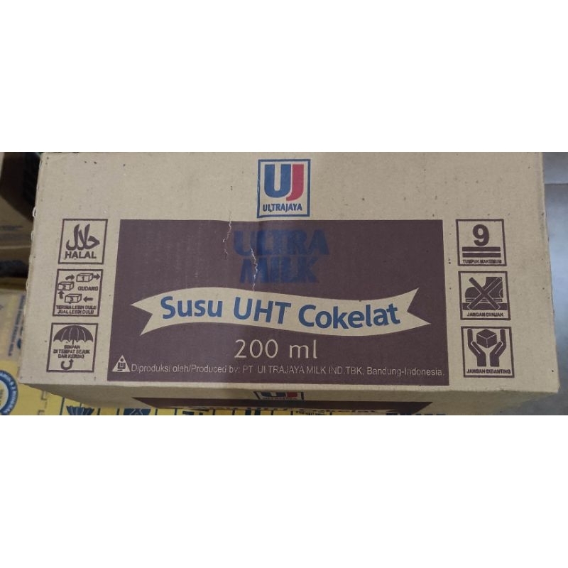 

Ultra Milk Susu UHT Rasa Cokelat 200 ml 1 dus isi 24 pcs (via Sameday/Instan)