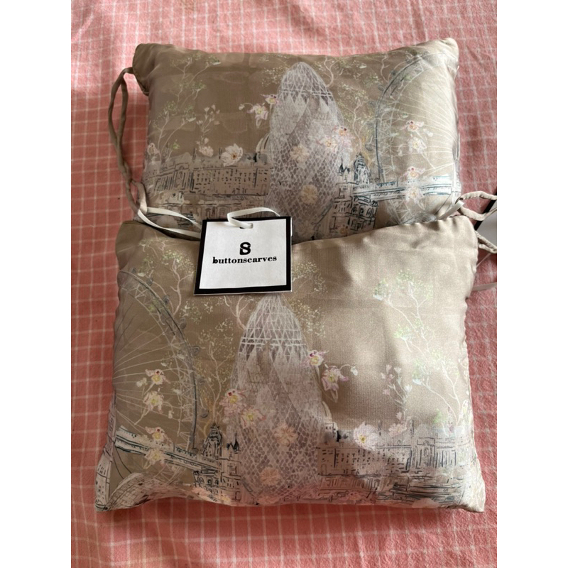 As is Buttonscarves prayer robe british series