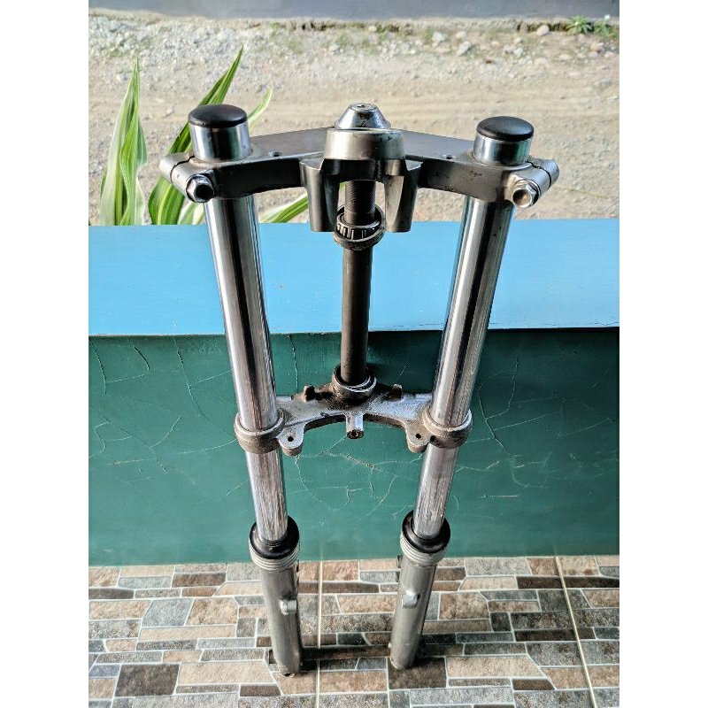 skok/shockbreaker depan ninja r ori. kondisi josss