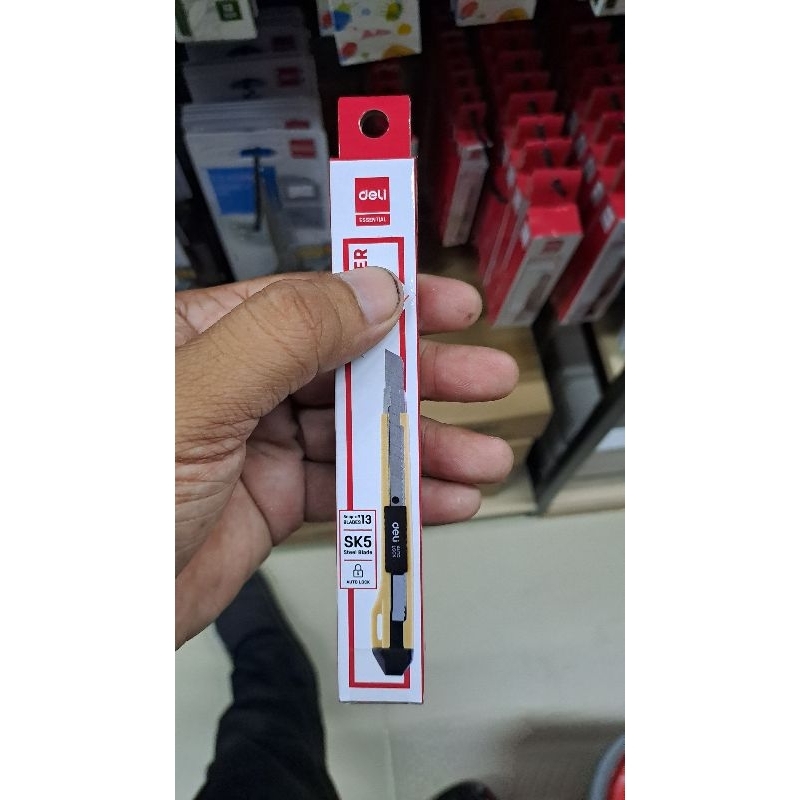 

Cutter mini Deli SK5 dan bagus Deli