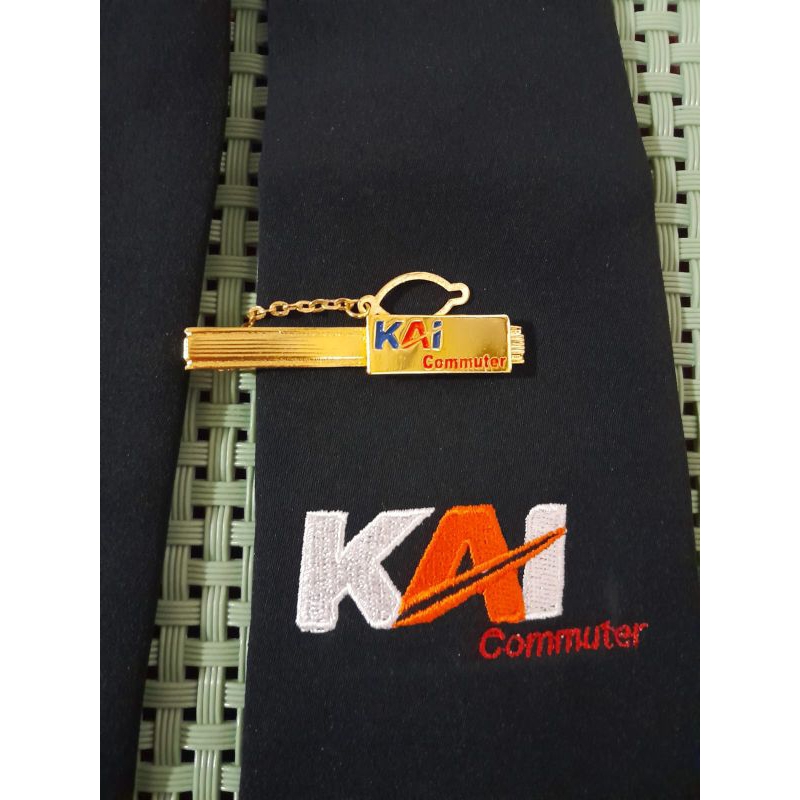 Dasi set logo KAI commuter